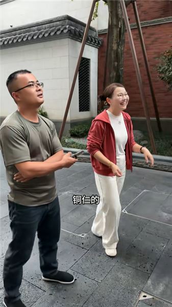 全家齊上陣助力！二哥二嫂首播，粉絲相約直播間