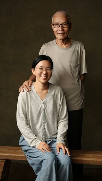 三十余年，第一次擁抱我的父親｜小鳳姐姐小娜和老爹的深圳之行