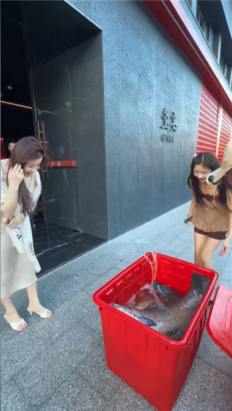 以魚換蟹，一場釣魚人與璽宴姐妹的信任之約