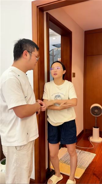 胖阿姨回家，關鍵時刻紅姐回來了，聊聊小鳳家現狀