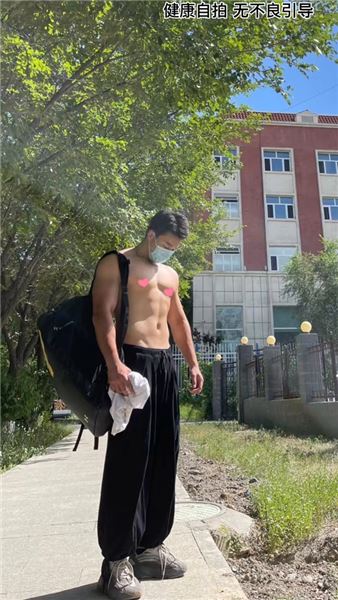 曾經型男，日漸圓潤！干飯博主的身材，全是工作的“工傷”