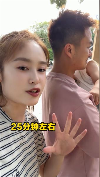卓伊放假啦，帶著弟弟去接她，沒想到又哭成小淚人兒了