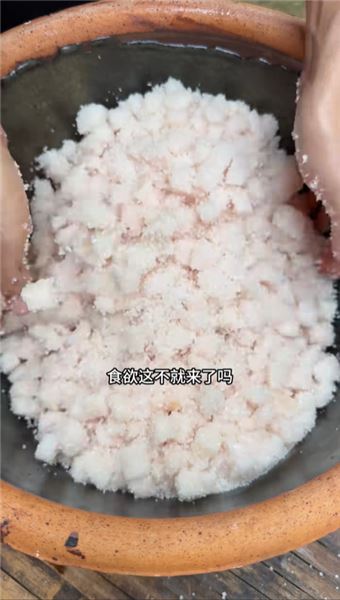 用豬板油做的老式水晶包，很多年輕人聽都沒聽過
