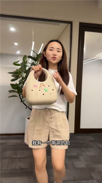 深度剖析：小鳳金哥一家，是怎么把 "一家子人" 做成一條商業鏈的