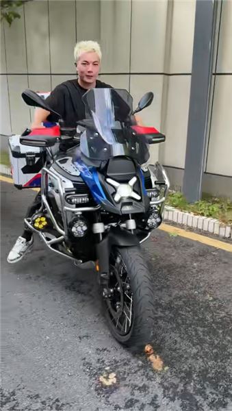 有夢就把它完成，一場公益摩旅計劃，贊助機車奔赴 318 西藏圓夢