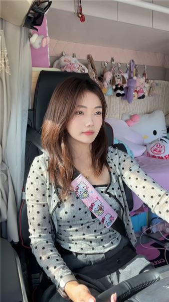 諾諾自述｜回答大家好奇：一個女孩子，為什么選擇跑貨運開大貨車
