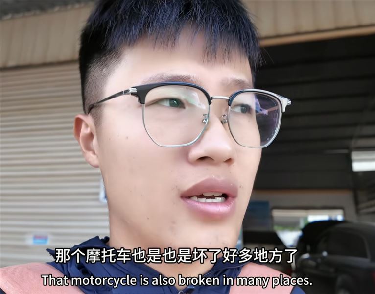 牛牛不是在修車，就是在修車的路上，在老撾建房的萬般不易，盼早日完工回家見兒子