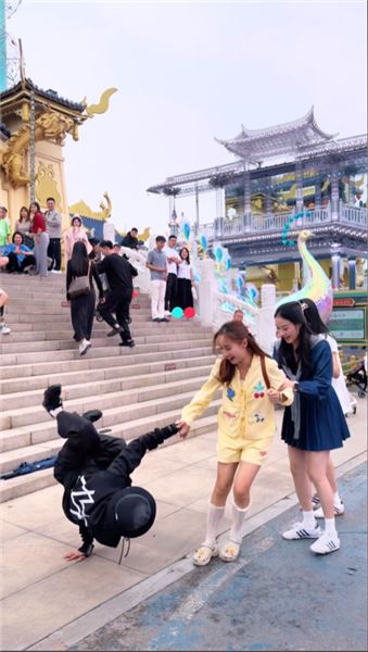 街頭表演不只有掌聲，聊聊我遇到的冷眼與拒絕