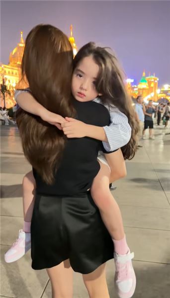 我不會取代媽媽，但姑姑愿意守護允知短暫的童年
