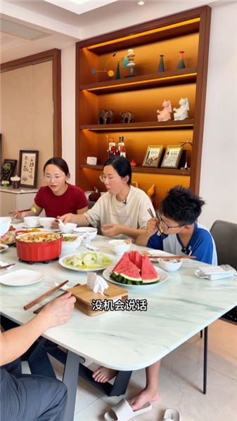 別再吐槽小鳳家阿姨了，真實的家庭從沒有滿分保姆