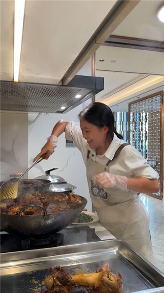 大麥 打造 快樂 零食屋 自制 香辣 醬大骨 在家打造一個零食屋，滿足女兒的愿望，也滿足了我小時候的幻想