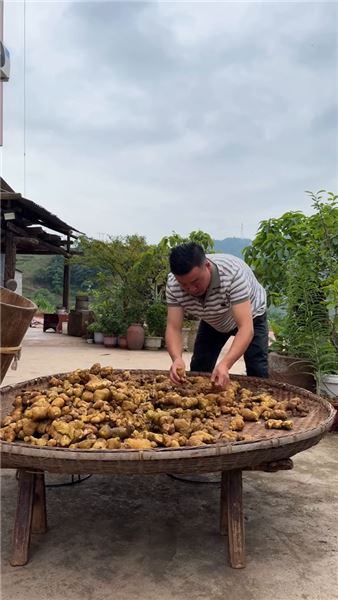 有人心疼孩子，有人說我演的，農村杰哥在此回應所有爭議
