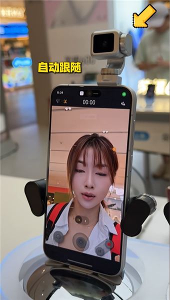 機器人手機你見過嗎？國產高科技來了！