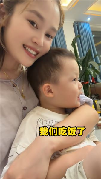 開飯啦！還是家里的飯菜香