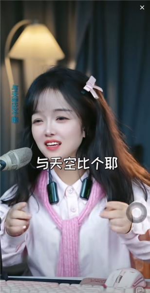 街頭唱歌被路人指指點點，換作是你會怎么應對？