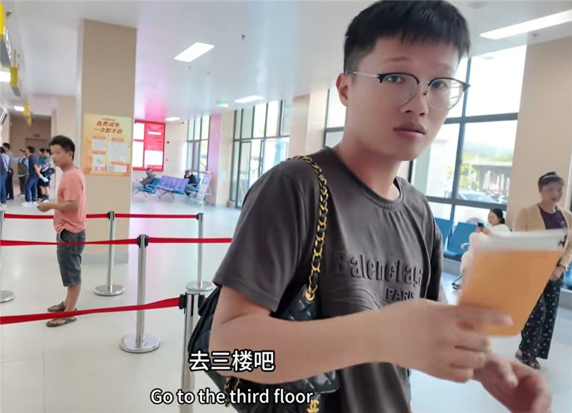 小糯米和小舅子同時住院，看著丈母娘流淚，我心里壓力很大