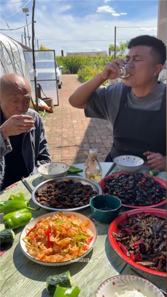 天天找老丈人喝酒，圖啥？順便回應大家關心的幾個問題