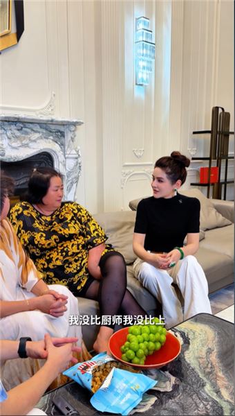 同時雇了老公兩位姨在家幫忙，如今人手過剩只能二選一。大家覺得大姨、二姨誰更適合留下來？