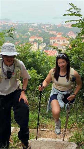 35℃高溫還有人愿意陪你爬山露營嗎？我這群搭子真的無可替代！