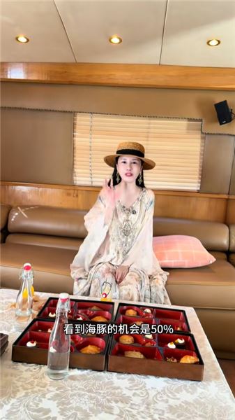 41歲的我、帶著24歲的男朋友、6歲的女兒來馬爾代夫了，此刻幸福具像化了…