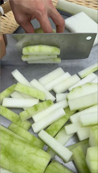 今天復刻童年的甜蜜味道 — 冬瓜糖