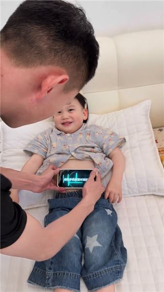 對付愛吃糖的人類幼崽，一場角色扮演游戲，收獲意外育兒效果