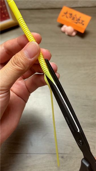 一根吸管變身靈動小蟲，低成本親子手工，陪孩子解鎖動手樂趣
