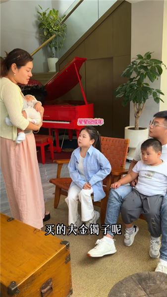 我打心底里祈禱，關于金首飾盒這件事，從頭到尾只是一場誤會，真的不希望是婆婆一時糊涂做出的錯事。