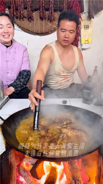 農家版東坡肘子，軟糯絲滑拌三碗飯，煙火食味見真情