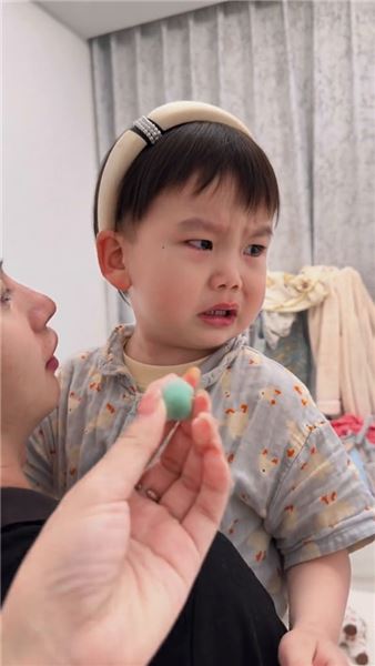 對付愛吃糖的人類幼崽，一場角色扮演游戲，收獲意外育兒效果