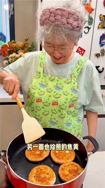 孩子不愛吃飯？試試這道糖醋蝦滑荷包蛋，簡單快手超下飯