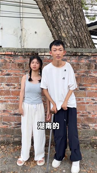 心里千言萬語卻說不順暢，鏡頭之前，我想好好介紹我自己