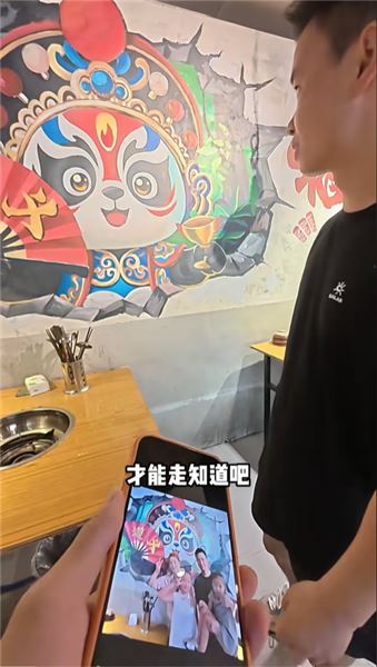 心懷善意 以畫筑信 微光相照