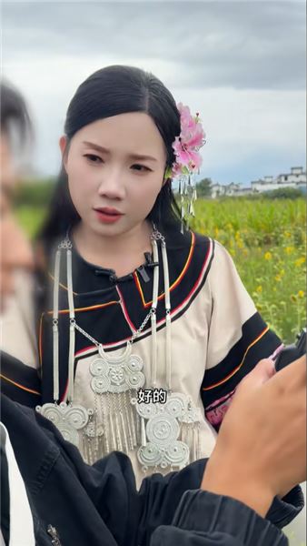 小鳳的小娜姐姐：年過四十仍未婚，原生家庭催婚與姐妹之間的現實拉扯