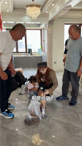 離別總在團圓后：送暖暖返校，中年兒女夾在老小之間的萬般身不由己