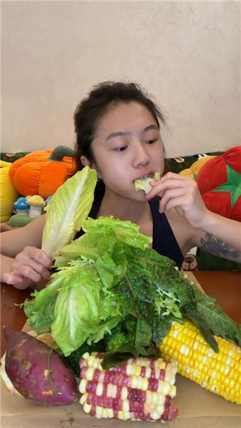 大家都說我上輩子怕不是餓壞了，為啥我吃啥都香？