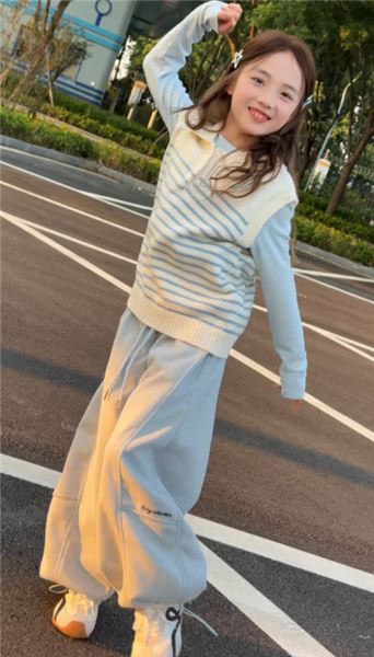 按照自己的喜好養女兒，擁有愛跳舞愛穿搭的安安，大概就是騙你生女兒的模樣