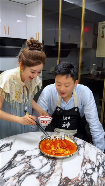其實我真的是想給他做頓飯，能不能關注一下廚藝，廚藝應該還行的吧