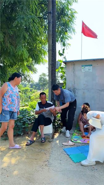 出錢給離職司機建房，房產證該寫誰名字？我這樣安排你們覺得怎么樣？
