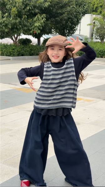 按照自己的喜好養女兒，擁有愛跳舞愛穿搭的安安，大概就是騙你生女兒的模樣