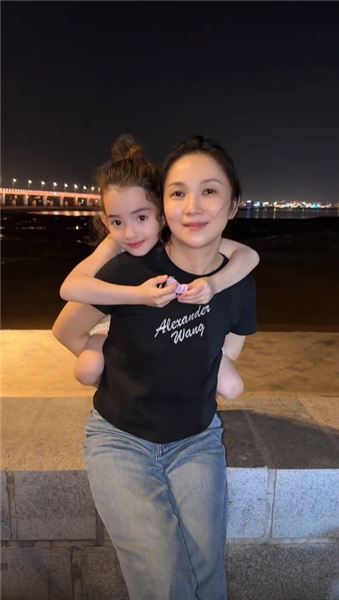 我不會取代媽媽，但姑姑愿意守護允知短暫的童年