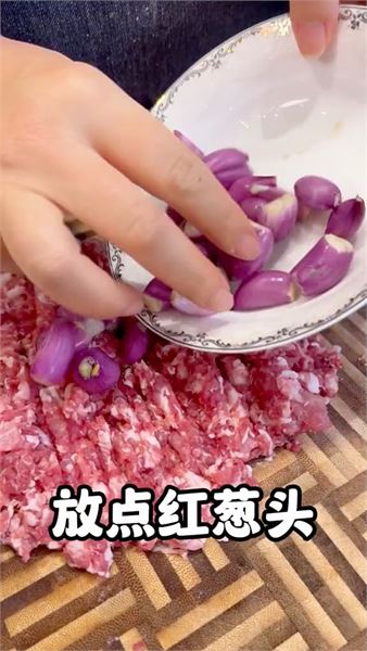 晚餐不知道吃啥？試試這道客家釀豆腐泡，鮮香入味老少都愛吃