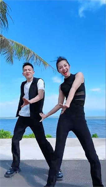 網友滿滿好奇：舞步默契、是否吵架、有沒有孩子一次說明