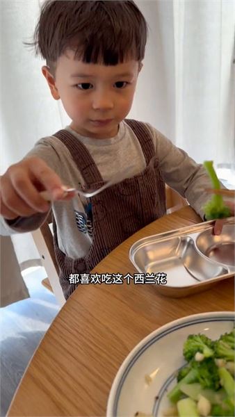 一地雞毛的帶娃生活，剖過兩次還要生三胎，是勇氣，還是不負責任？