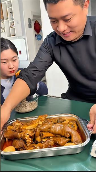 夫妻日常都是劇本嗎？亮亮兩口子回應大家的種種疑問