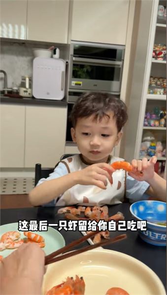 醫生說孩子情緒穩定，看完評論我卻有點擔心