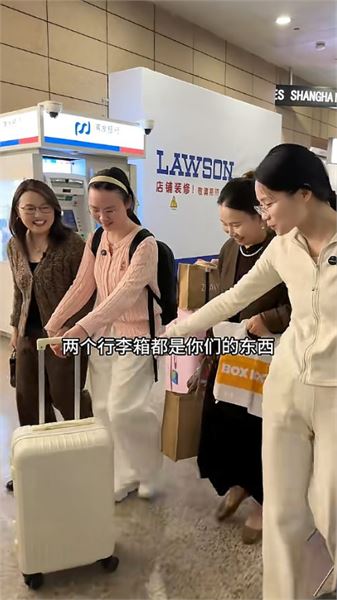 說說鉆鉆這次從英國回國的緣由，短暫相聚格外珍貴?