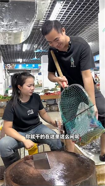 我是柳州賣魚妹陳寶妹，統一回復大家的各類疑問?