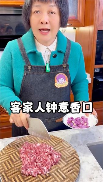晚餐不知道吃啥？試試這道客家釀豆腐泡，鮮香入味老少都愛吃