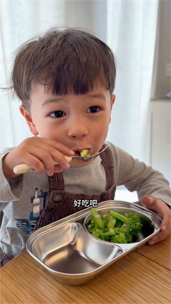 一地雞毛的帶娃生活，剖過兩次還要生三胎，是勇氣，還是不負責任？
